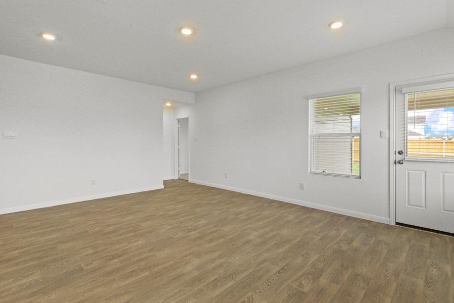 Spacious, unfurnished interior of a new home in , San Marcos (Image 32).