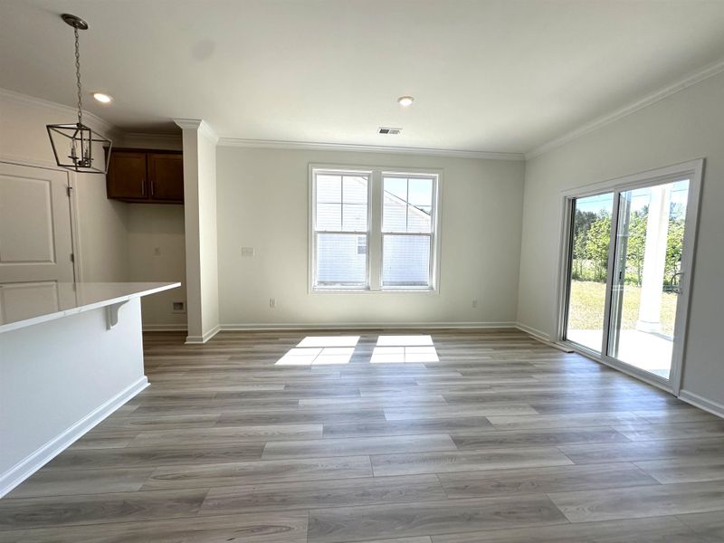 Spacious, unfurnished interior of a new home in Oak Hollow, Longs (Image 14).