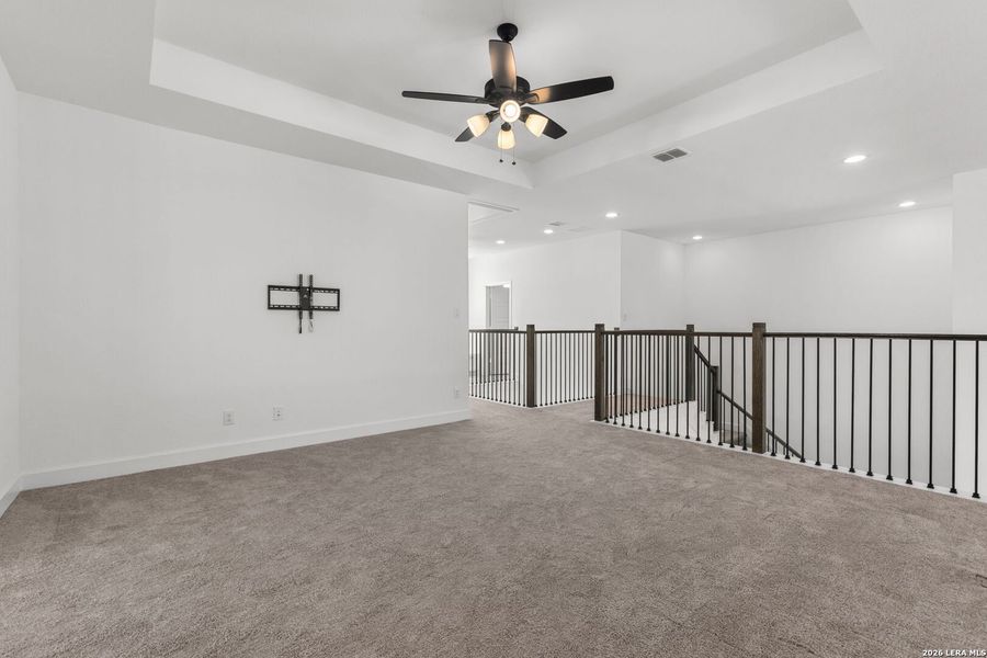 Spacious, unfurnished interior of a new home in Esperanza, Boerne (Image 26).