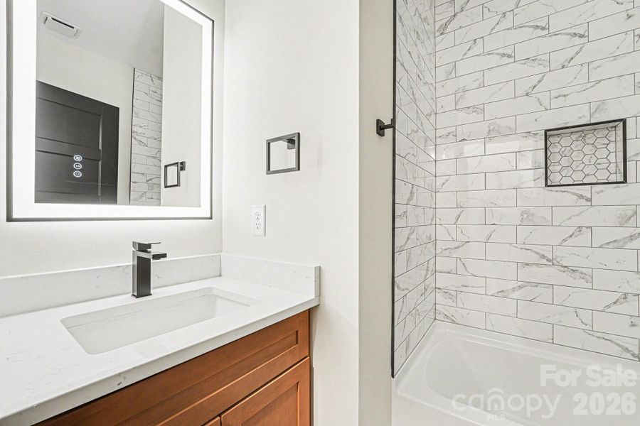 Image 17 of a home in .