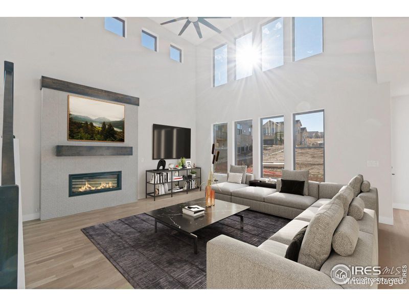 Bright and Open w/ White Oak Floors