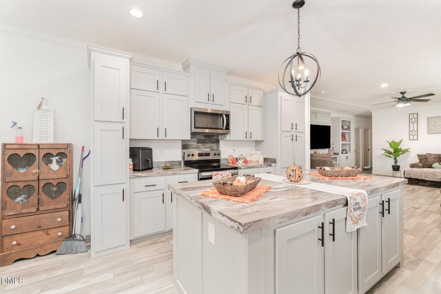 012_dsc05503-edit_481