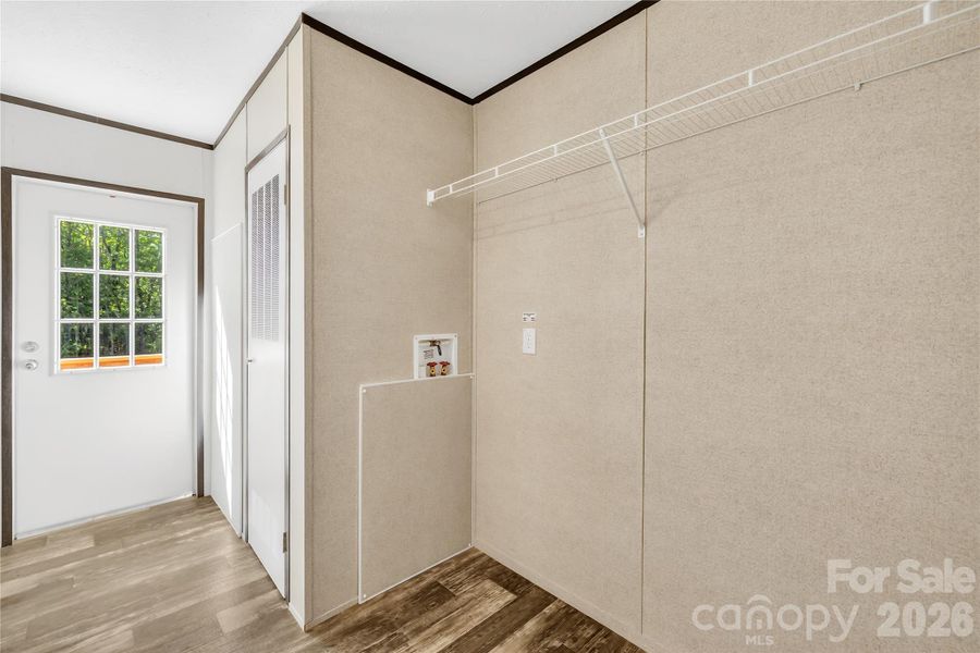 Spacious, unfurnished interior of a new home in , Thurmond (Image 11).