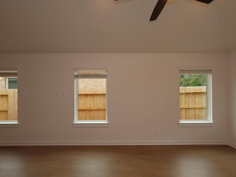 Spacious, unfurnished interior of a new home in Sorella, Tomball (Image 15).