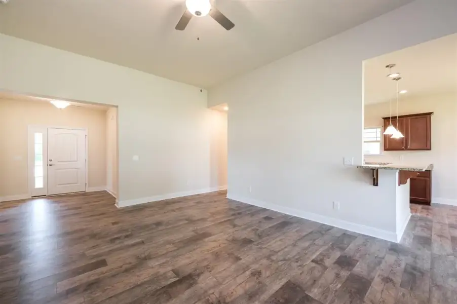 Representative unfurnished interior of a home built from the 1602-2 by Adams Homes in Ham Farm, La Grange (Image 14).