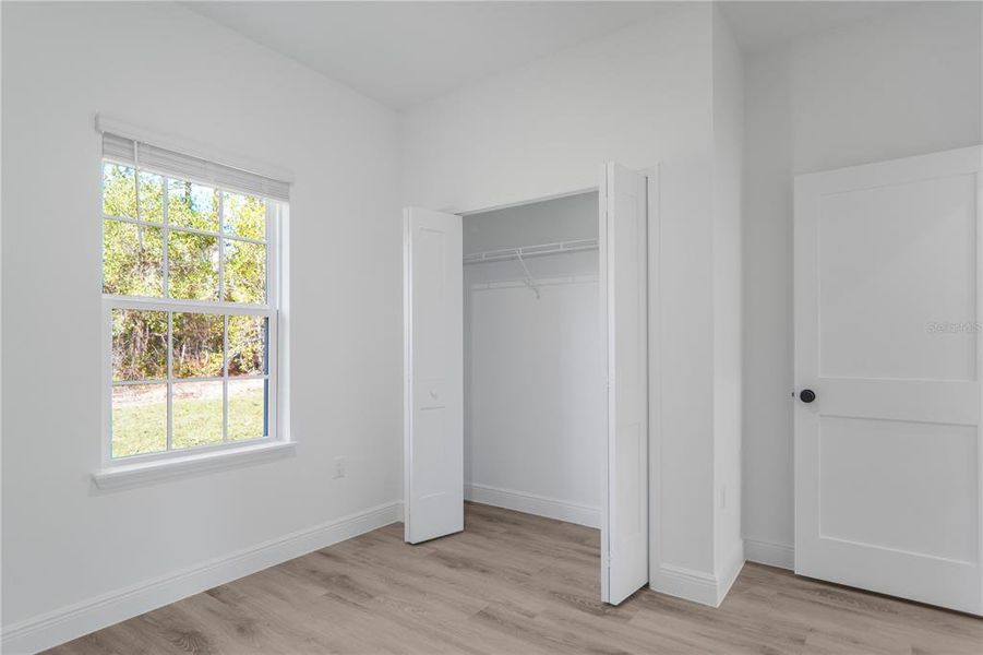 Spacious, unfurnished interior of a new home in , Citrus Springs (Image 21).