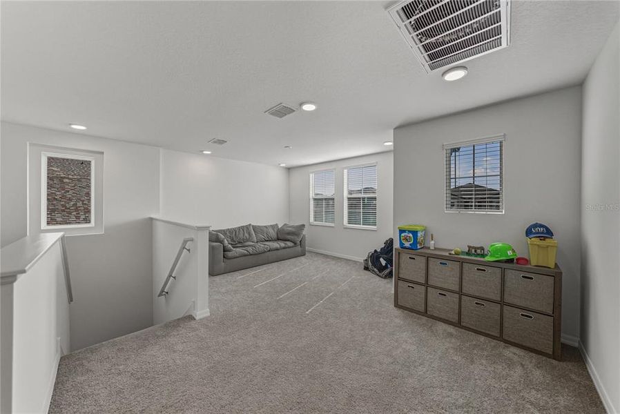 Furnished interior view inside a new home in Epperson, Wesley Chapel (Image 19).