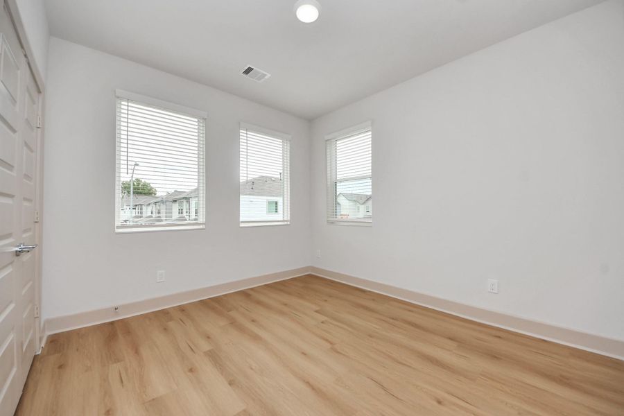 Spacious, unfurnished interior of a new home in Agua, Houston (Image 14). Spacious, unfurnished interior of a new home in Agua, Houston (Image 14).