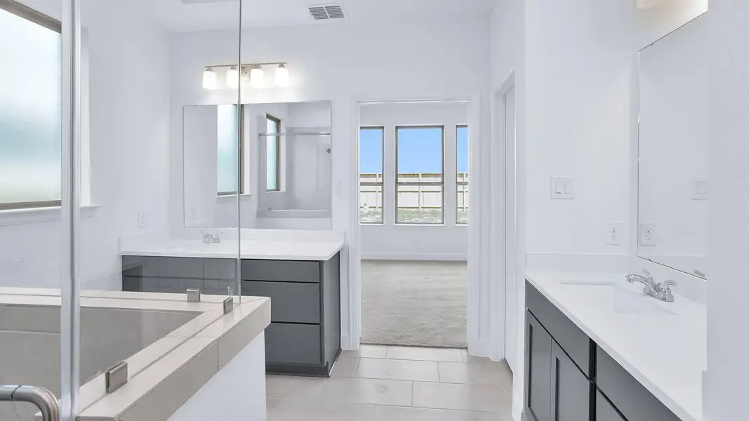 Furnished interior view inside a new home in The Grand Prairie 40', Hockley (Image 5). Furnished interior view inside a new home in The Grand Prairie 40', Hockley (Image 5).