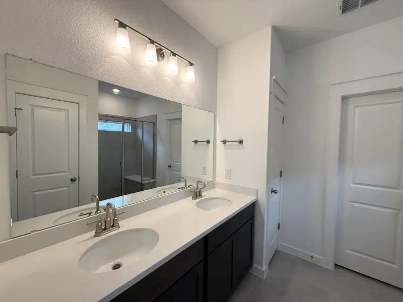 Furnished interior view inside a new home in Creeks Crossing, Elgin (Image 6).