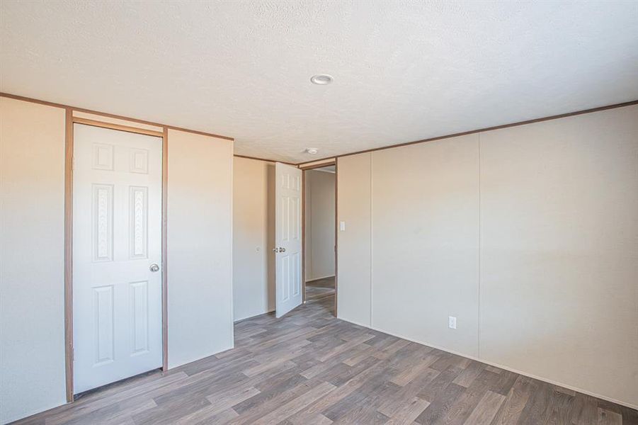 Spacious, unfurnished interior of a new home in , Springtown (Image 20).