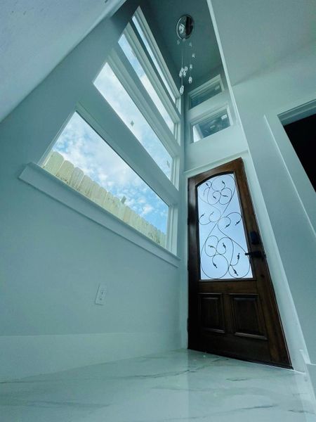 Spacious, unfurnished interior of a new home in , Houston (Image 31).