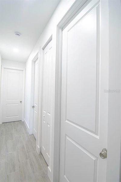 Spacious, unfurnished interior of a new home in , Port Charlotte (Image 12).