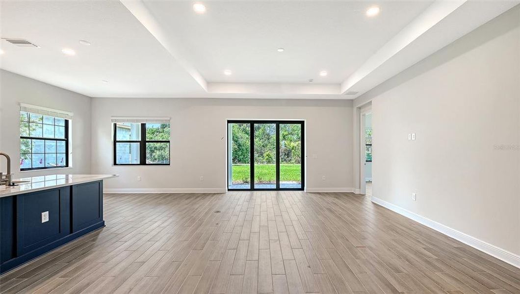 Spacious, unfurnished interior of a new home in Vistera of Venice, Nokomis (Image 11).