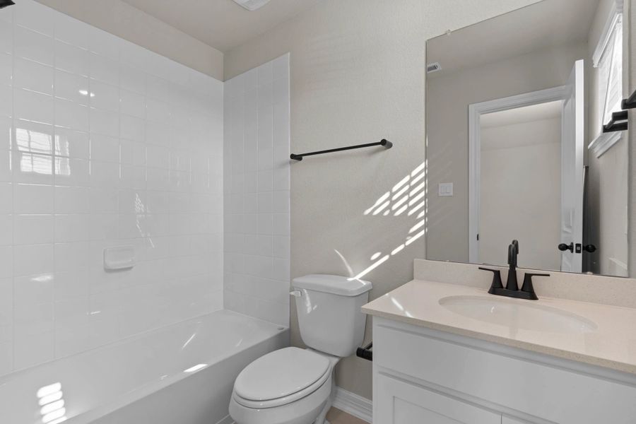 Sample product photo. Actual exterior and interior selections may vary by homesite. Photo may be virtually staged.