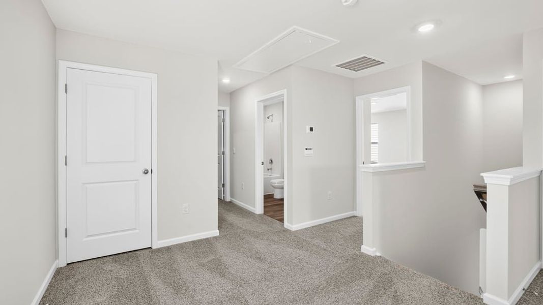 Spacious, unfurnished interior of a new home in Cedar Gap, Fountain Inn (Image 27). Spacious, unfurnished interior of a new home in Cedar Gap, Fountain Inn (Image 27).