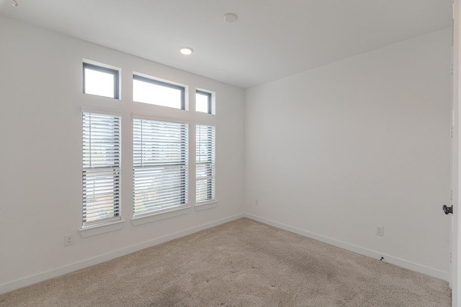 Spacious, unfurnished interior of a new home in , Porter (Image 31).