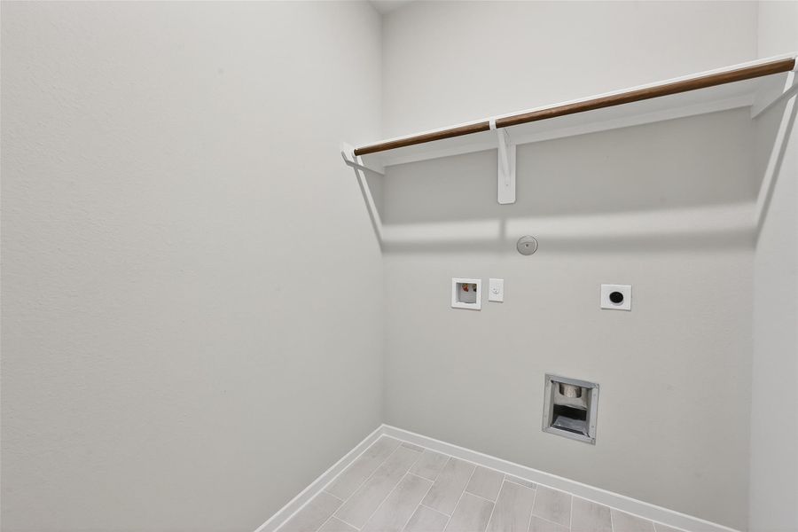 Spacious, unfurnished interior of a new home in Cypress Green, Hockley (Image 30).