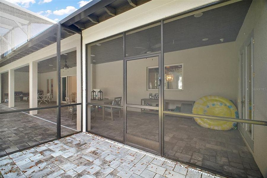 Exterior details and patio area of a home in , Deland (Image 22).