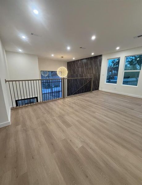 Spacious, unfurnished interior of a new home in , Dallas (Image 10).