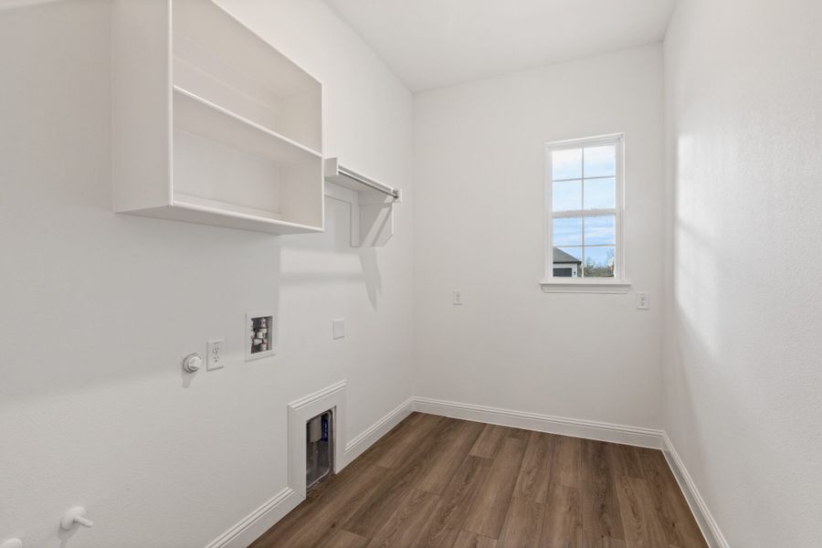 Spacious, unfurnished interior of a new home in Lake Breeze, Lavon (Image 30). Spacious, unfurnished interior of a new home in Lake Breeze, Lavon (Image 30).