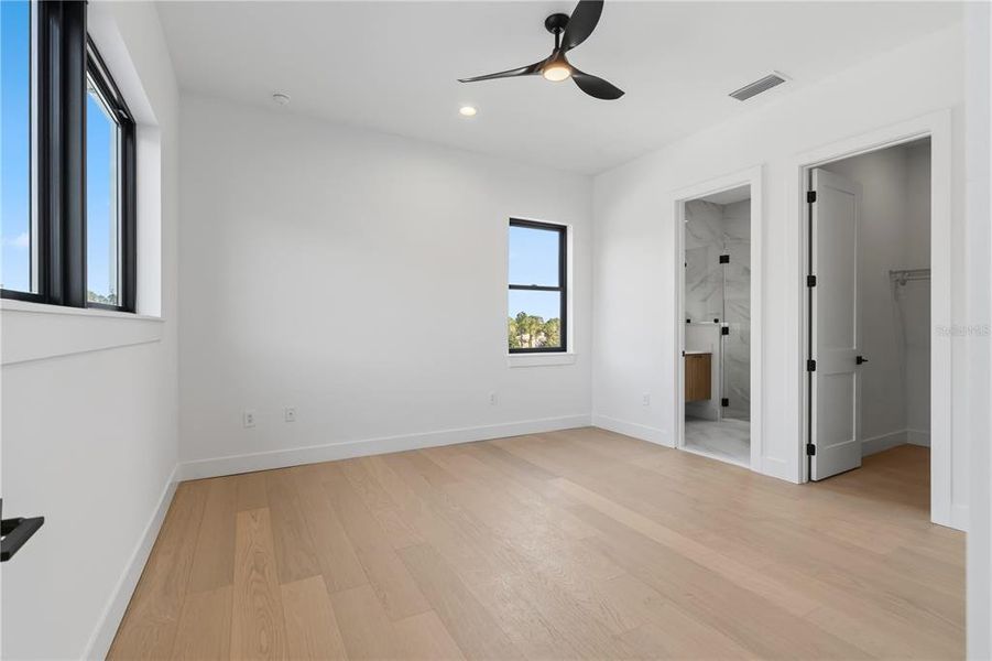 Spacious, unfurnished interior of a new home in , Montverde (Image 42).