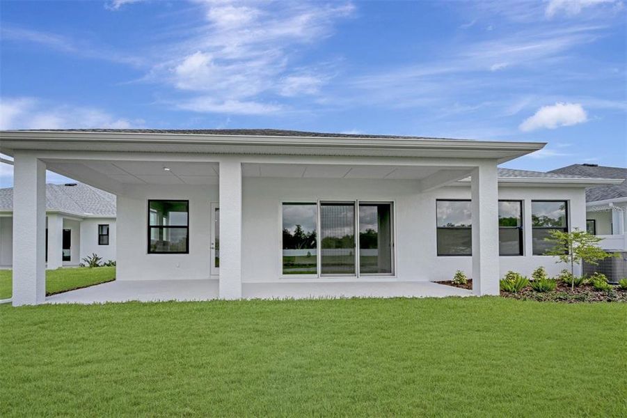 Exterior details and patio area of a home in Lakeview Crossing – Classic Series, Sarasota (Image 3). Exterior details and patio area of a home in Lakeview Crossing – Classic Series, Sarasota (Image 3).