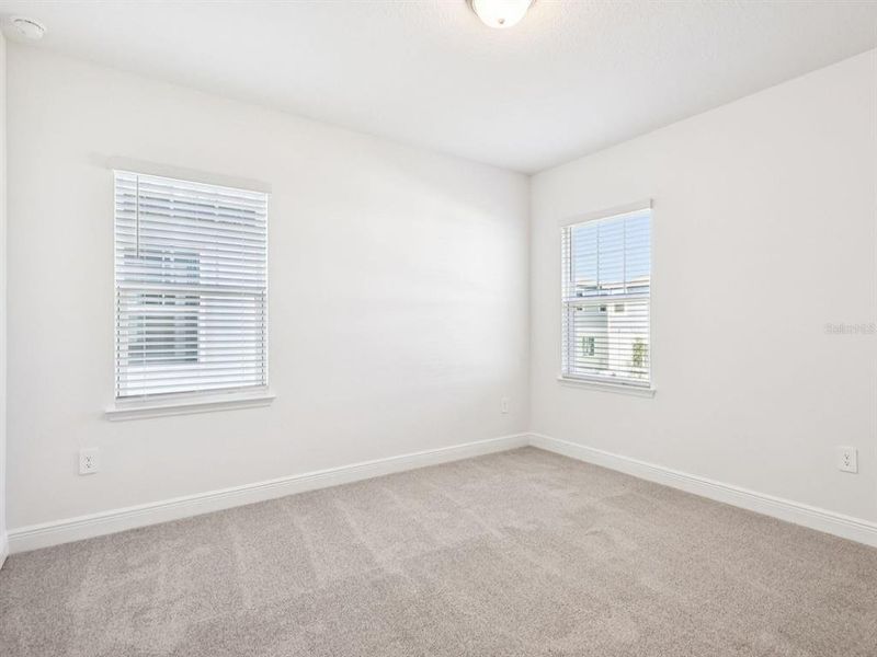 Spacious, unfurnished interior of a new home in Cyrene at Minneola, Minneola (Image 9).