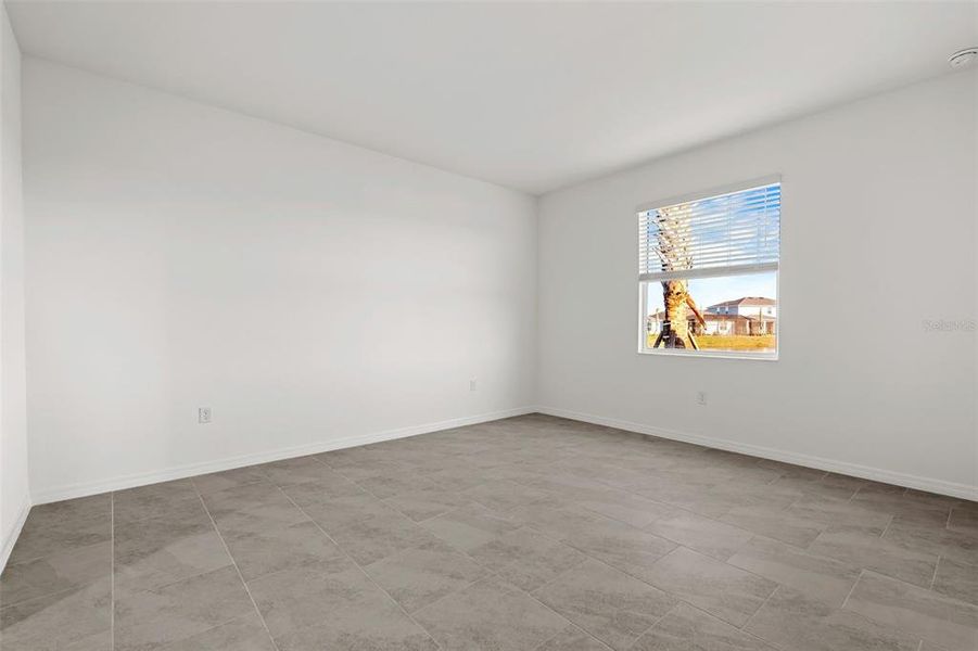 Spacious, unfurnished interior of a new home in Rye Ranch, Parrish (Image 52).