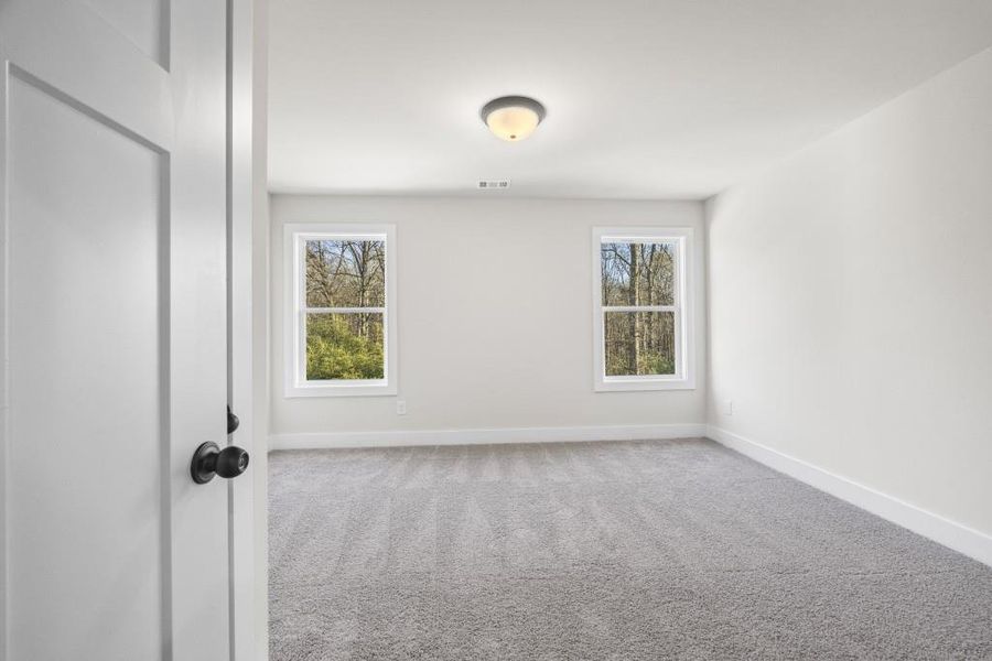 Spacious, unfurnished interior of a new home in , Hartwell (Image 48).