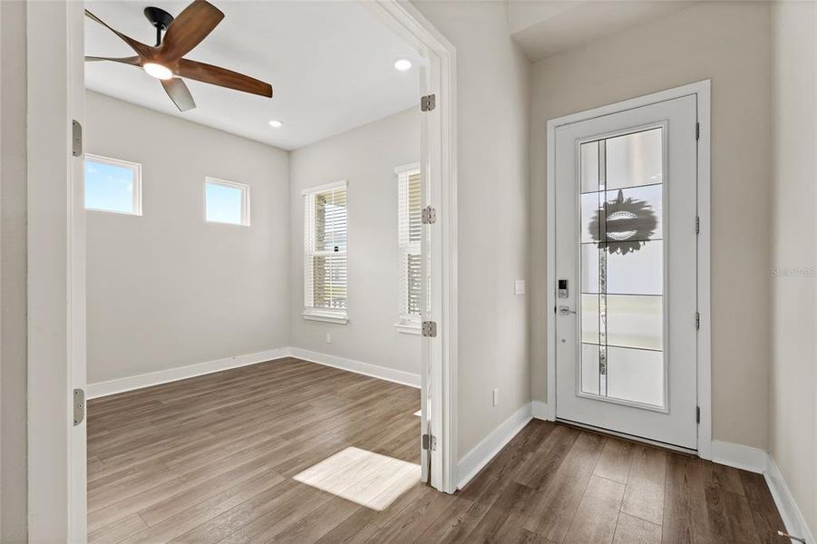 Spacious, unfurnished interior of a new home in , Winter Garden (Image 28).