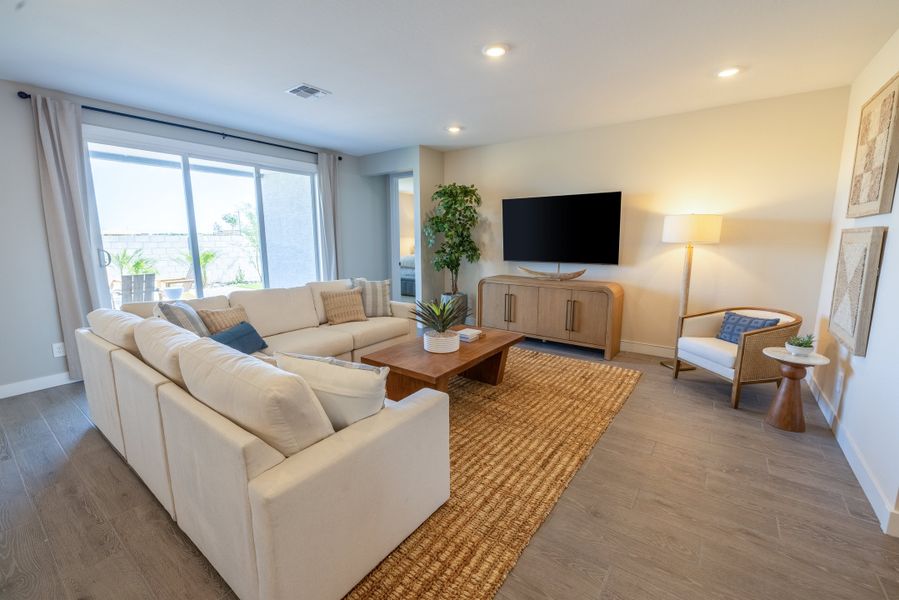 Furnished interior view inside a new home in White Tank Foothills Signature Series, Waddell (Image 10). Furnished interior view inside a new home in White Tank Foothills Signature Series, Waddell (Image 10).