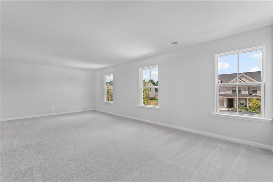 Spacious, unfurnished interior of a new home in Hawthorne Ridge, McDonough (Image 26).