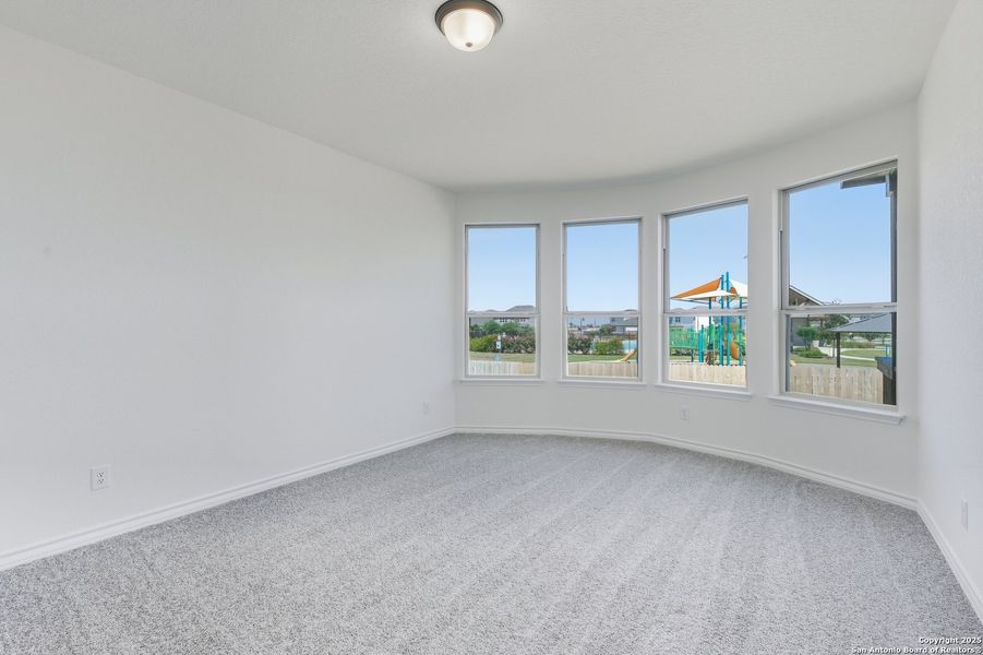 Spacious, unfurnished interior of a new home in Bison Ridge, San Antonio (Image 13).