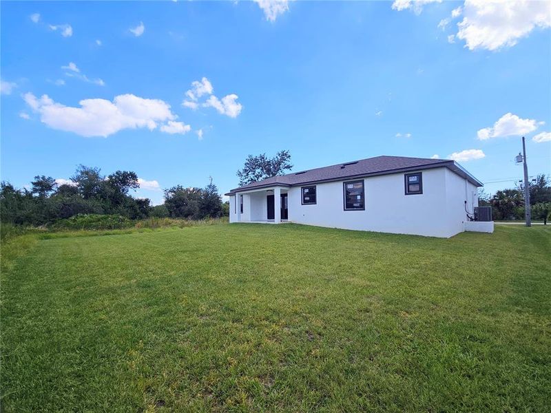 Exterior details and patio area of a home in , Port Charlotte (Image 4).