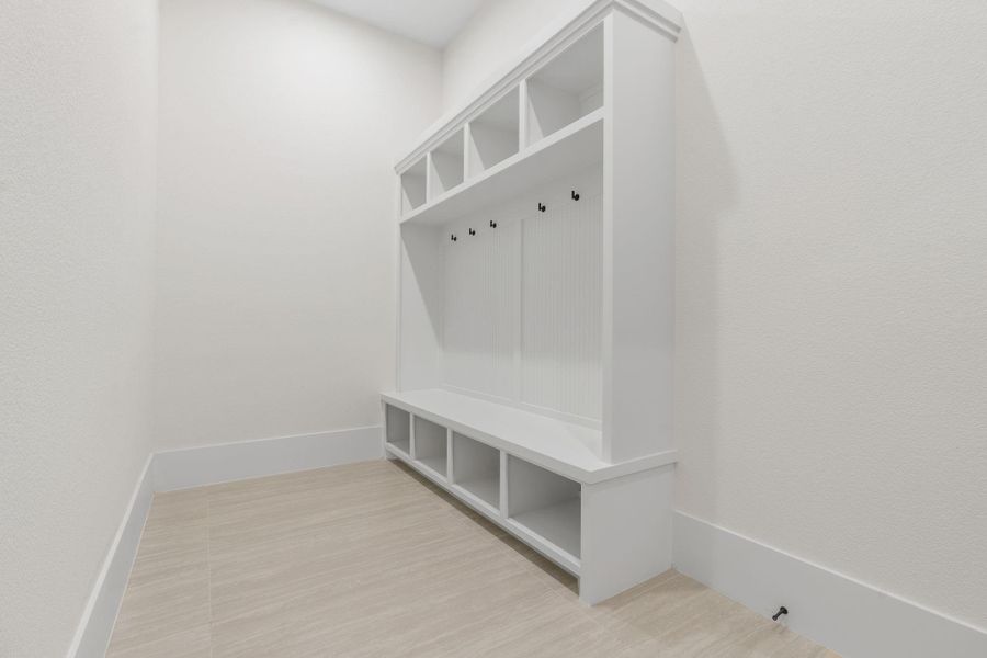 Spacious, unfurnished interior of a new home in , Tomball (Image 33).