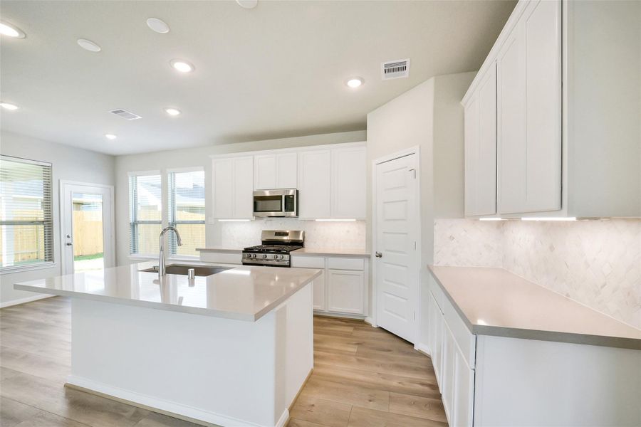 Furnished interior view inside a new home in Anderson Lake, Houston (Image 17).