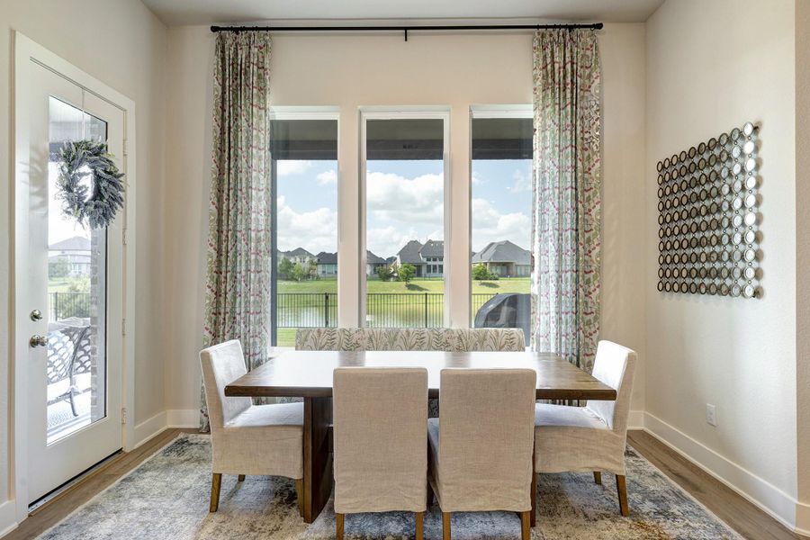 Furnished interior view inside a new home in Cross Creek Ranch 65′, Fulshear (Image 10). Furnished interior view inside a new home in Cross Creek Ranch 65′, Fulshear (Image 10).