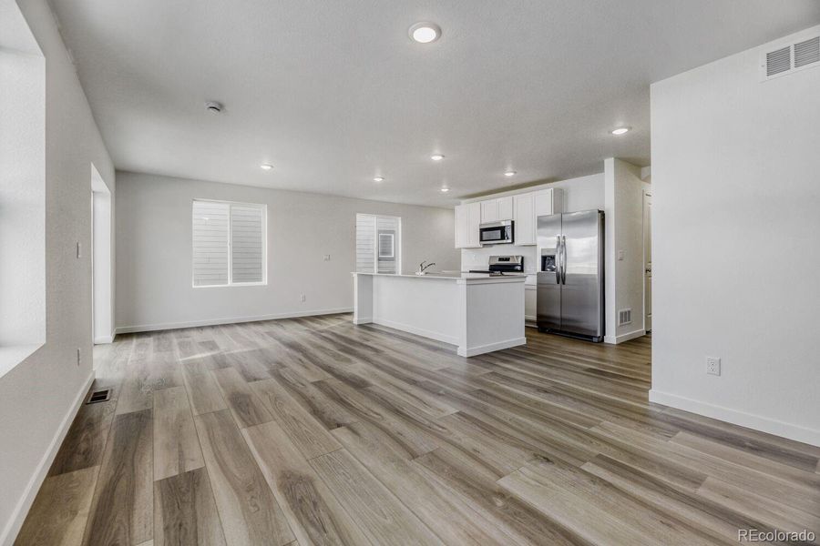 Spacious, unfurnished interior of a new home in Copper Chase: The Celestial Collection, Colorado Springs (Image 11).