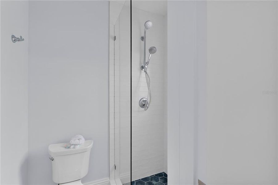 Furnished interior view inside a new home in , Marathon (Image 35).