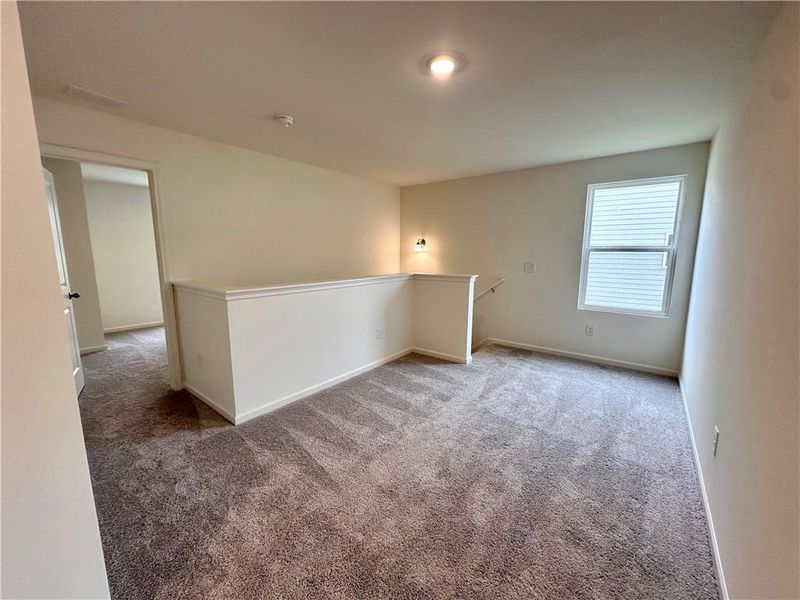 Spacious, unfurnished interior of a new home in Mt. Tabor Ridge, Dallas (Image 15).