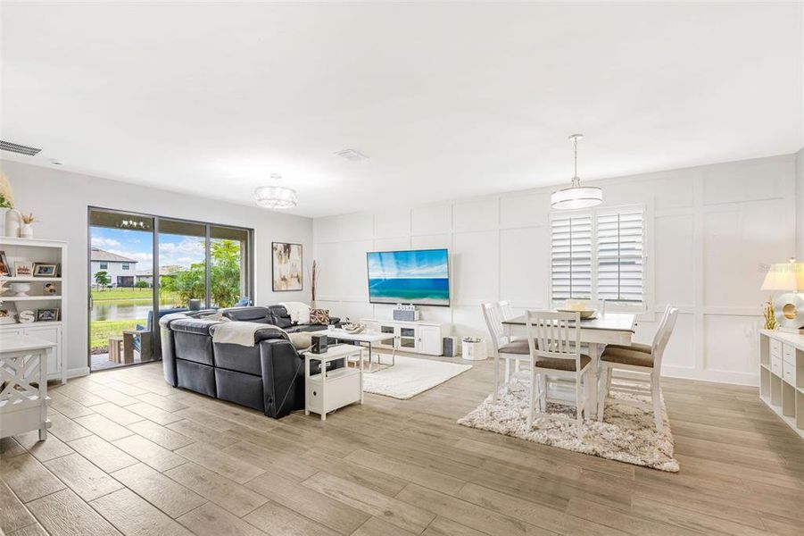 Furnished interior view inside a new home in , Bradenton (Image 15).