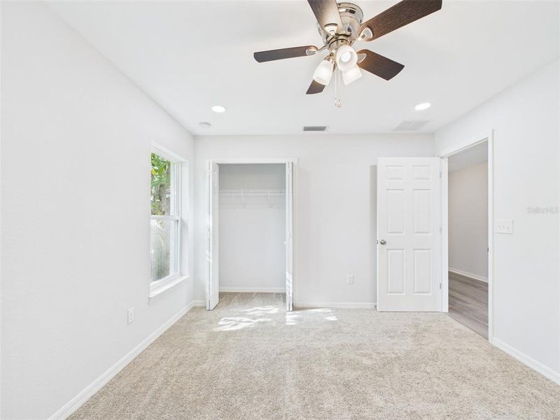 Spacious, unfurnished interior of a new home in , Lakeland (Image 34).