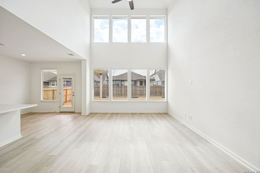 Spacious, unfurnished interior of a new home in Estancia Ranch - Classic Series, San Antonio (Image 53).