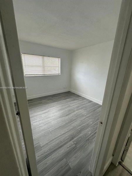 Spacious, unfurnished interior of a new home in , Hallandale Beach (Image 15).