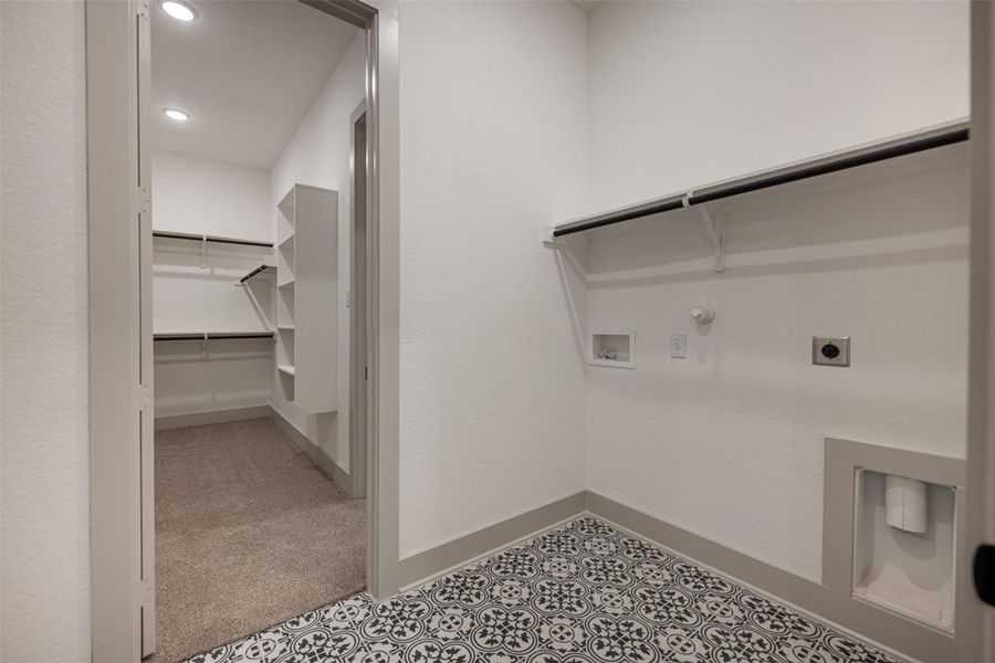 **PHOTOS REPRESENTATIVE OF FLOORPLAN ONLY**