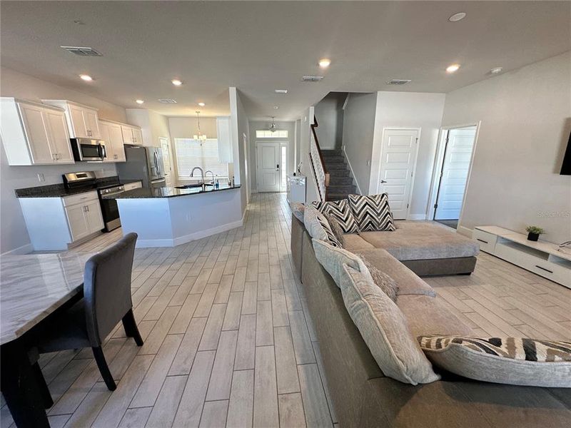 Furnished interior view inside a new home in Abbey Glen, Dade City (Image 5).