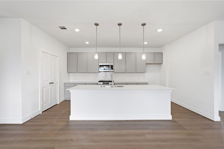 Furnished interior view inside a new home in Paramount, Kyle (Image 7).