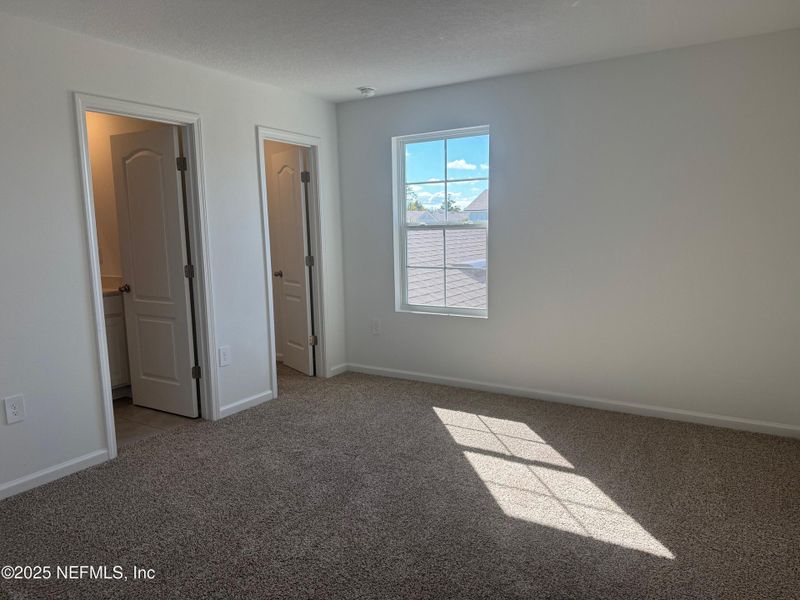 Spacious, unfurnished interior of a new home in Bridgewater, St. Augustine (Image 20).