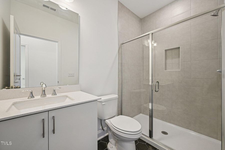 16-web-or-mls-Malcus Ct-S2706-016 16-web-or-mls-Malcus Ct-S2706-016